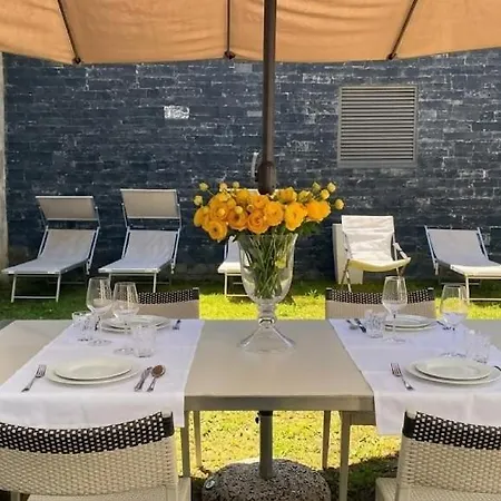 Exclusive Garden & Pool Appartement